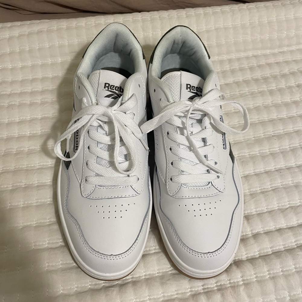 Women’s Reebok sneakers